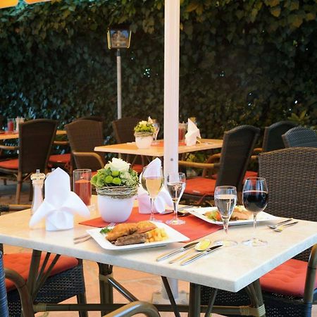 Hotel & Restaurant Hugenottengarten Friedrichsdorf Kültér fotó