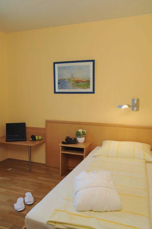 Hotel & Restaurant Hugenottengarten Friedrichsdorf Kültér fotó