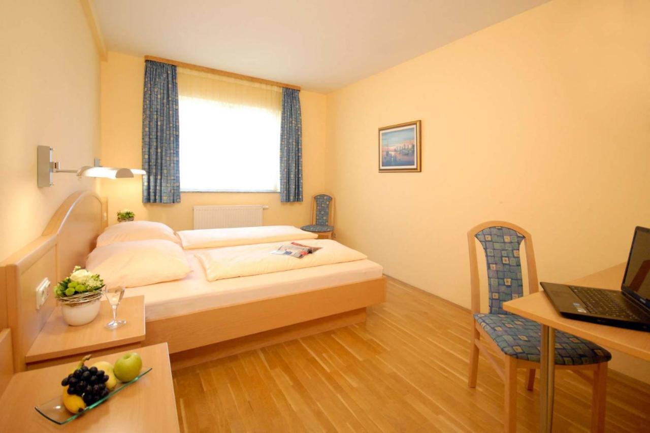 Hotel & Restaurant Hugenottengarten Friedrichsdorf Szoba fotó